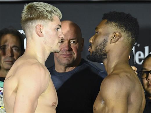 Photos-Callum-Walsh-Ismael-Villarreal-Ready-for-battle-in.jpg