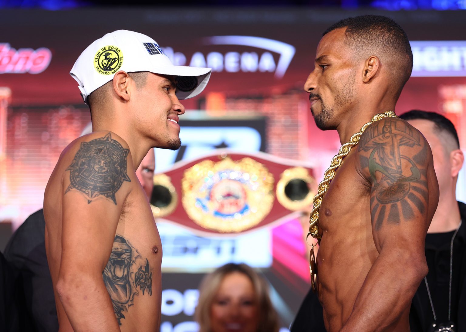 Emanuel-Navarrete-vs-Robson-Conceicao_faceoff-1-1536x1097.jpg