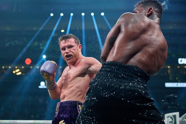 canelo-charlo-fight (8).jpg