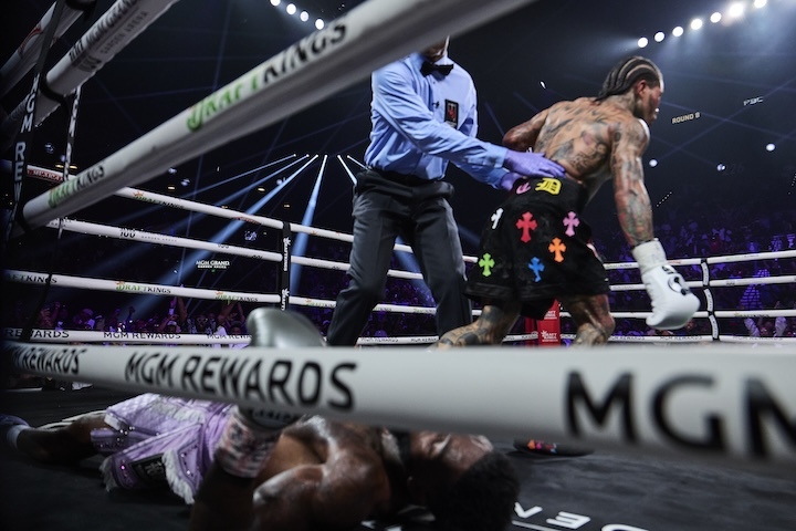 Gervonta-Davis-KOs-Frank-Martin.jpg