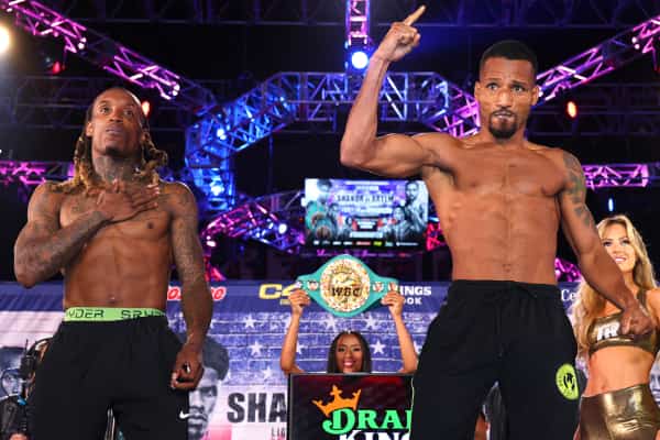 OShaquie-Foster-vs-Robson-Conceicao_pose.jpg