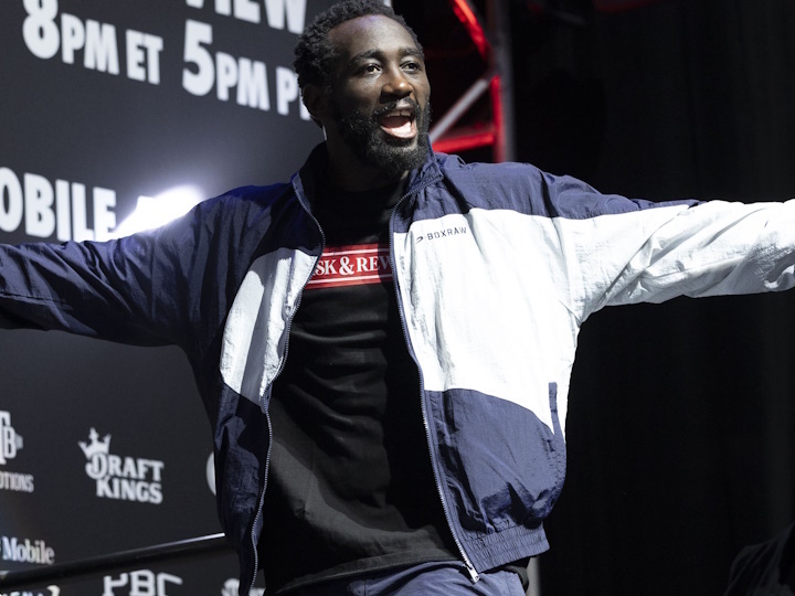 terence-crawford-0_1690596940_1721737533.jpg