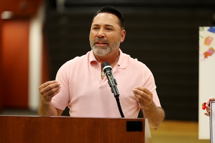 Oscar-De-La-Hoya_1723162812.jpg