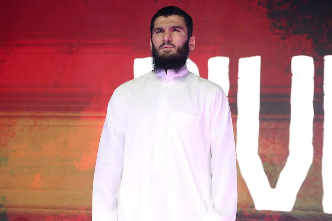 artur-beterbiev-grand-arrival-1068x712.jpg_看图王.jpg